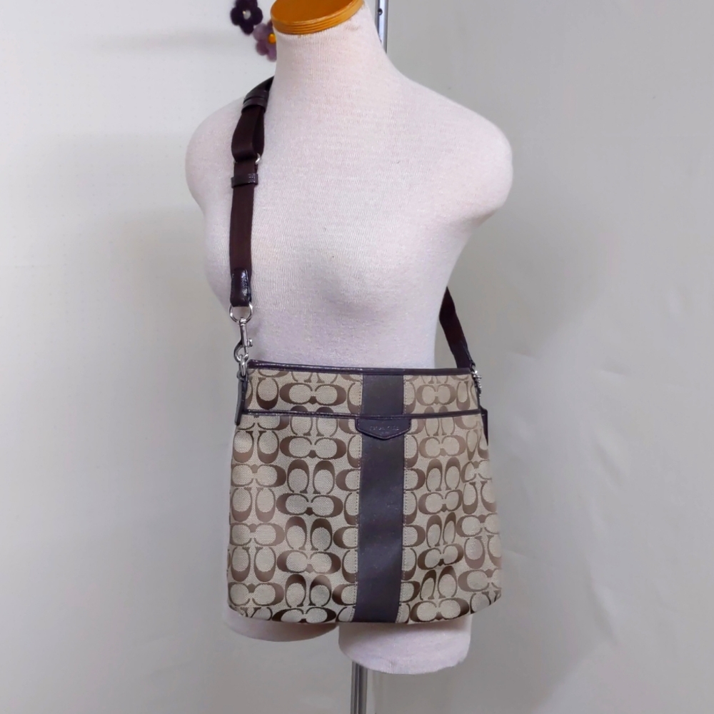 Authentic Coach Crossbody Signature Pattern Bag Purse Handbag